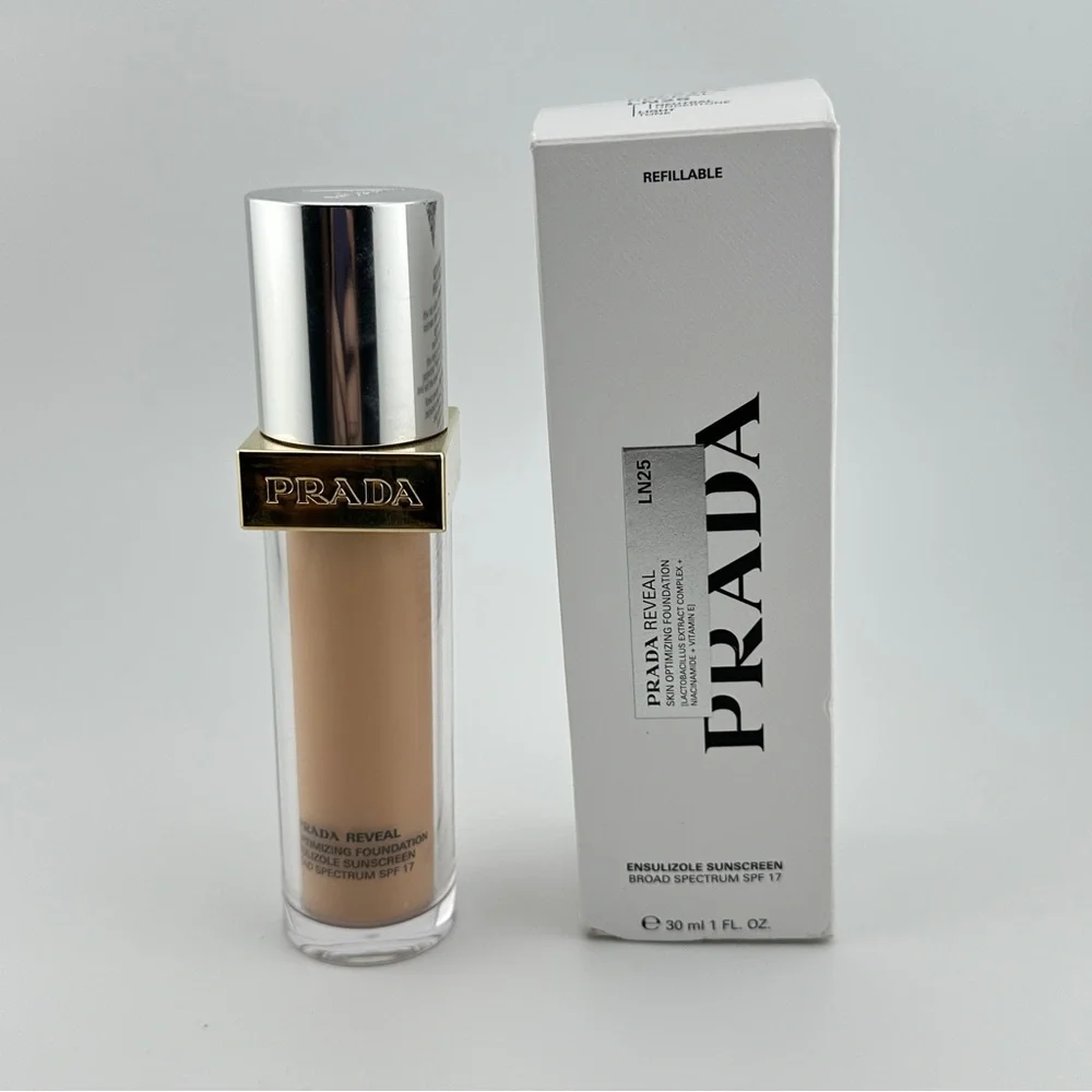 🆕 PRADA - Reveal Skin-Optimizing Refillable Soft Matte Foundation in LN25 NIB